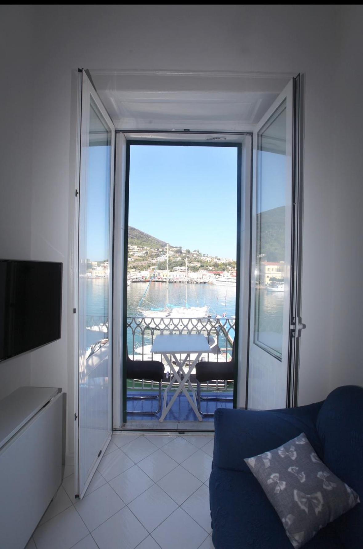 Riva Destra Home By Domusextra Ischia Exterior photo